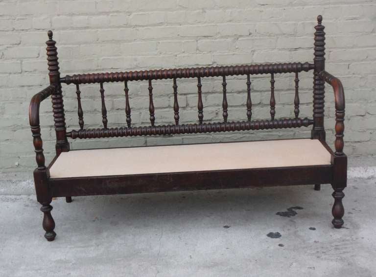 19th Century 19thc Spindle Ginny Lind Day Bed / Settee W/ Cushion