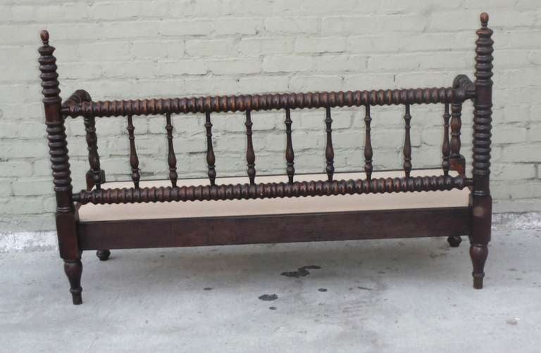 Pine 19thc Spindle Ginny Lind Day Bed / Settee W/ Cushion