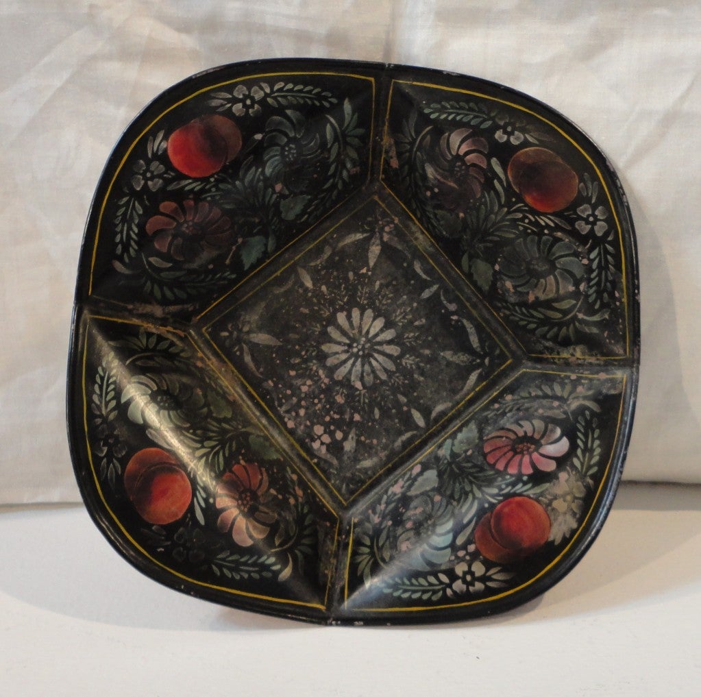 Adirondack 19thc Original Decorated Toleware Apple Tray From Pennsylvania For Sale