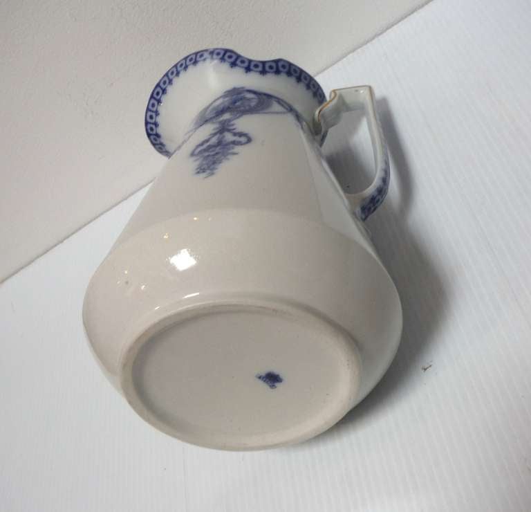 19th Century Flow Blue Pitcher and Bowl In Excellent Condition For Sale In Los Angeles, CA