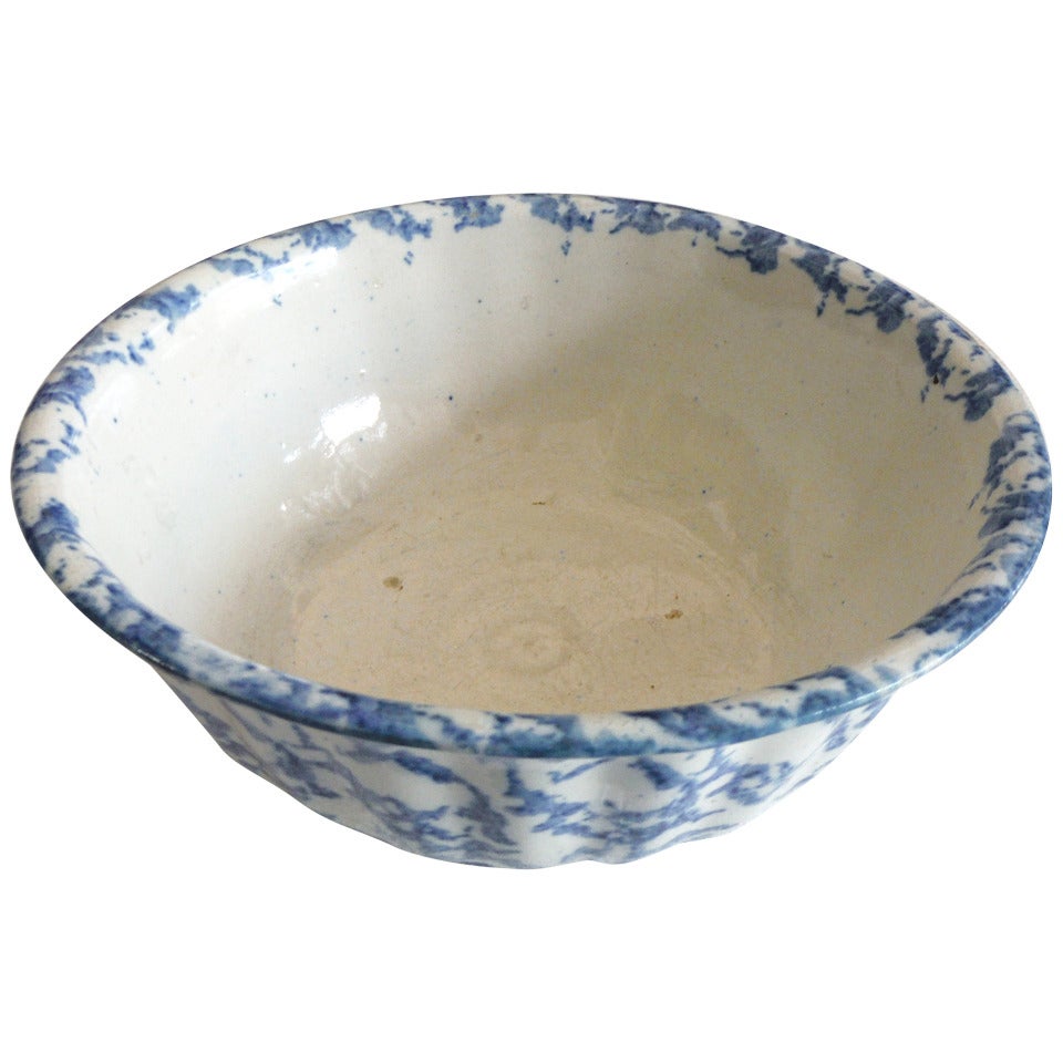 Large 19th Century Fluted Spongeware Bowl For Sale
