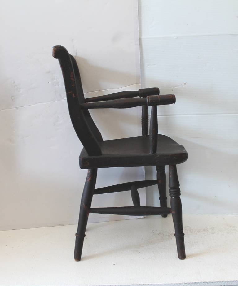 Early 19th Century Original Surface Child's Chair For Sale 1