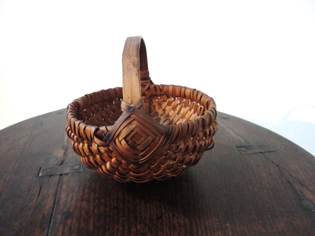 American Early Handmade Small Buttocks Basket from New England