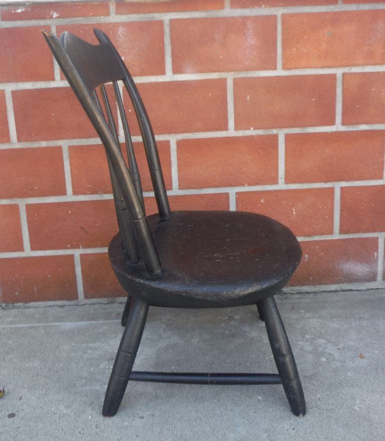 Early NE 19th c. Original Painted Surface Child's Windsor Chair In Excellent Condition For Sale In Los Angeles, CA