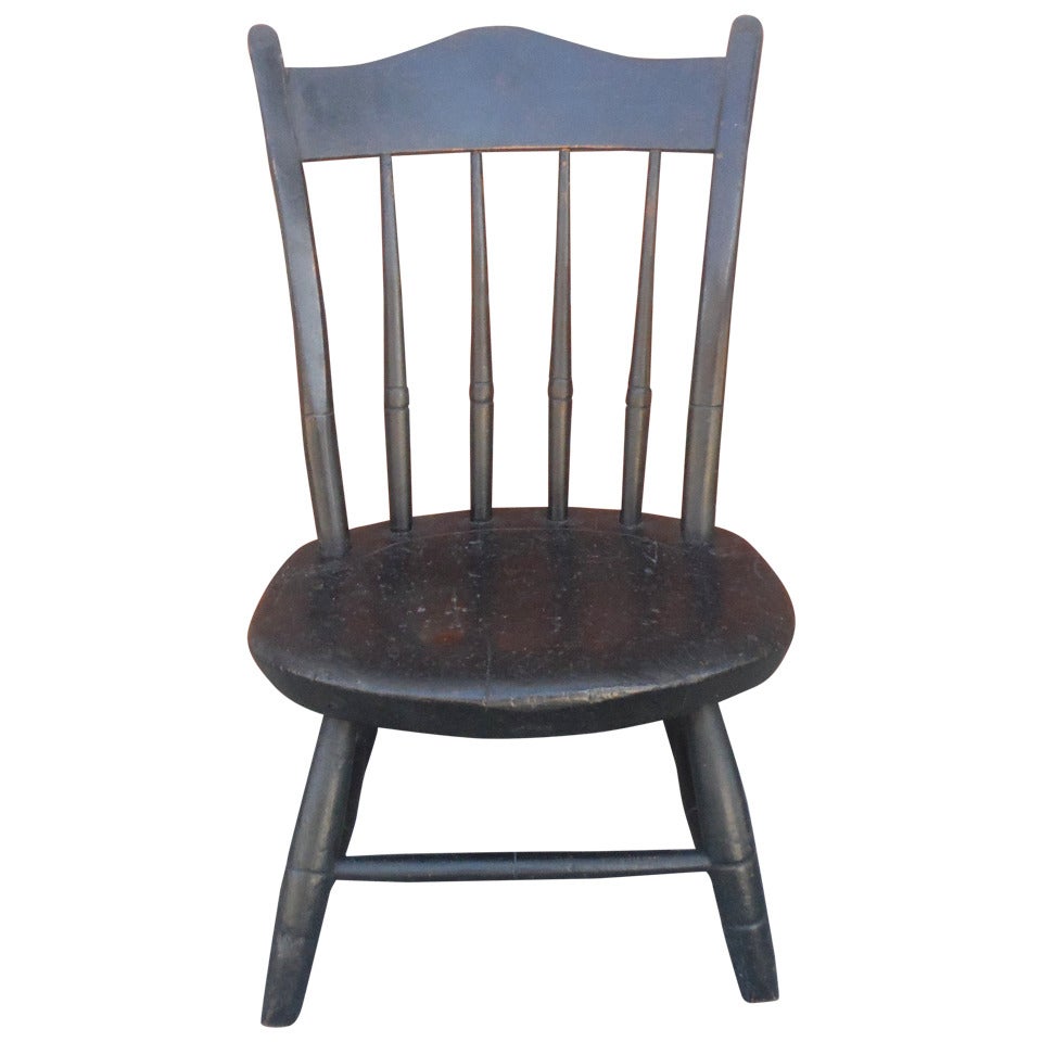 Early NE 19th c. Original Painted Surface Child's Windsor Chair For Sale