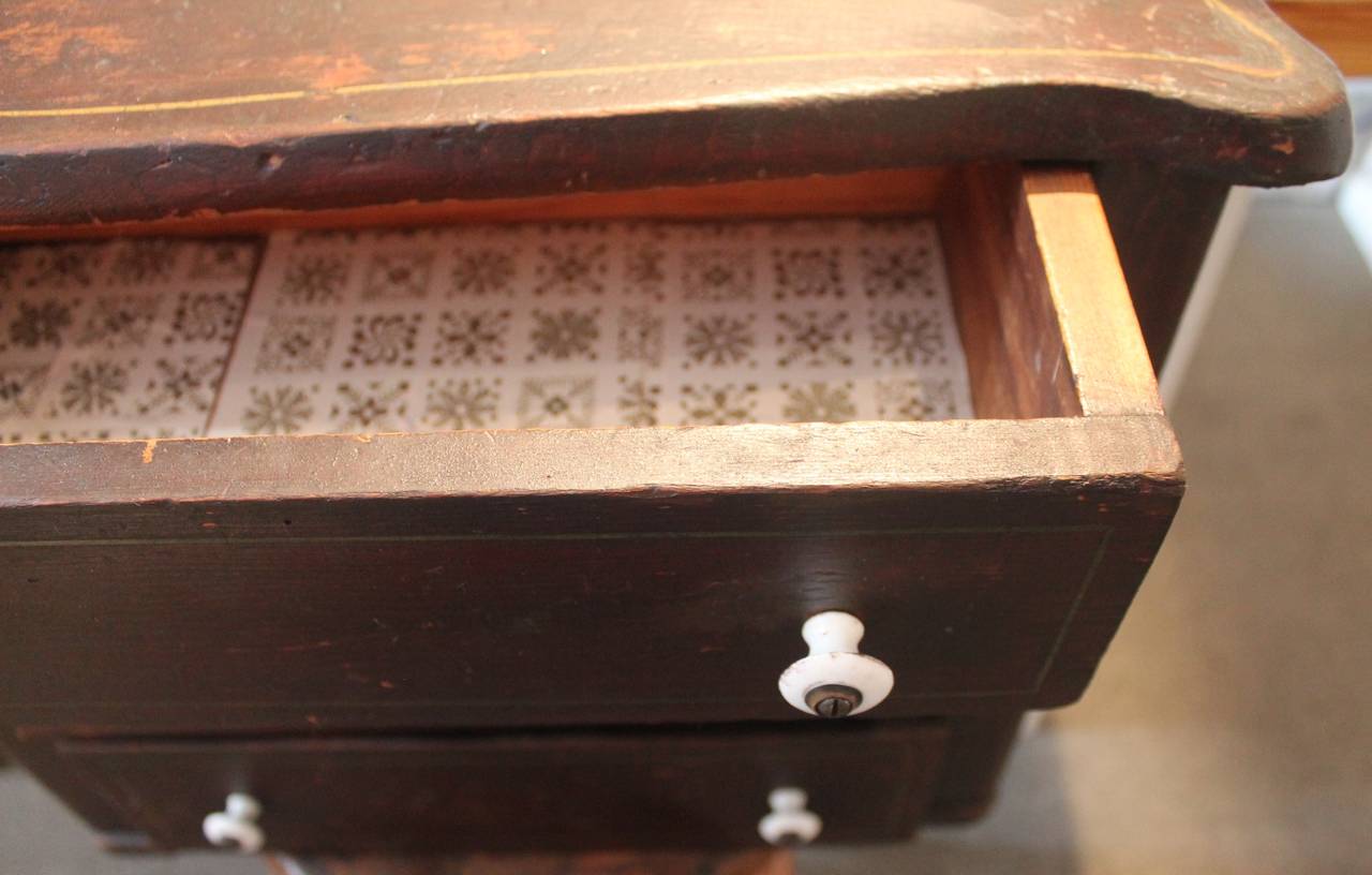 Américain Commode à trois tiroirs d'origine pour enfants du 19ème siècle en vente