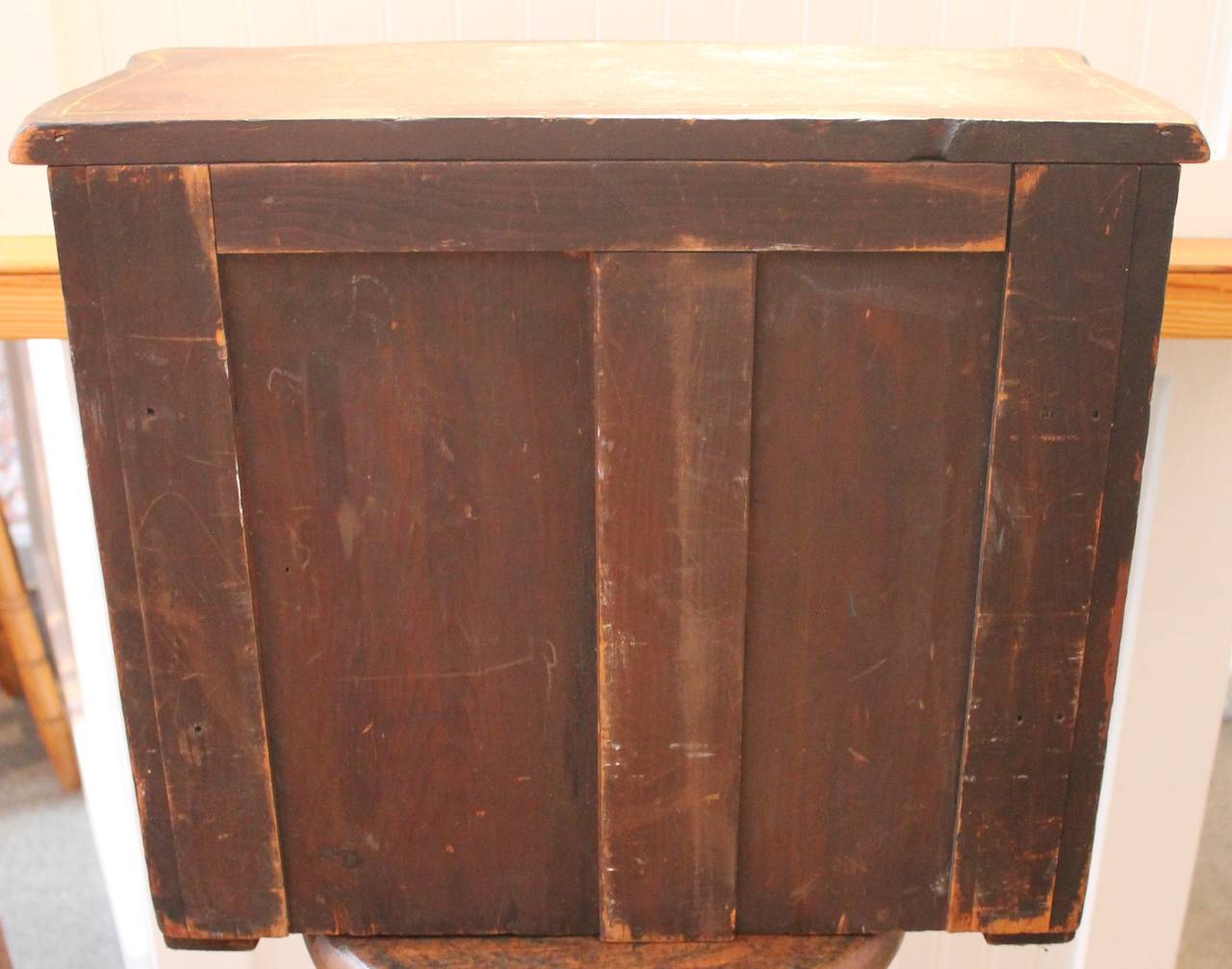 Commode à trois tiroirs d'origine pour enfants du 19ème siècle en vente 2