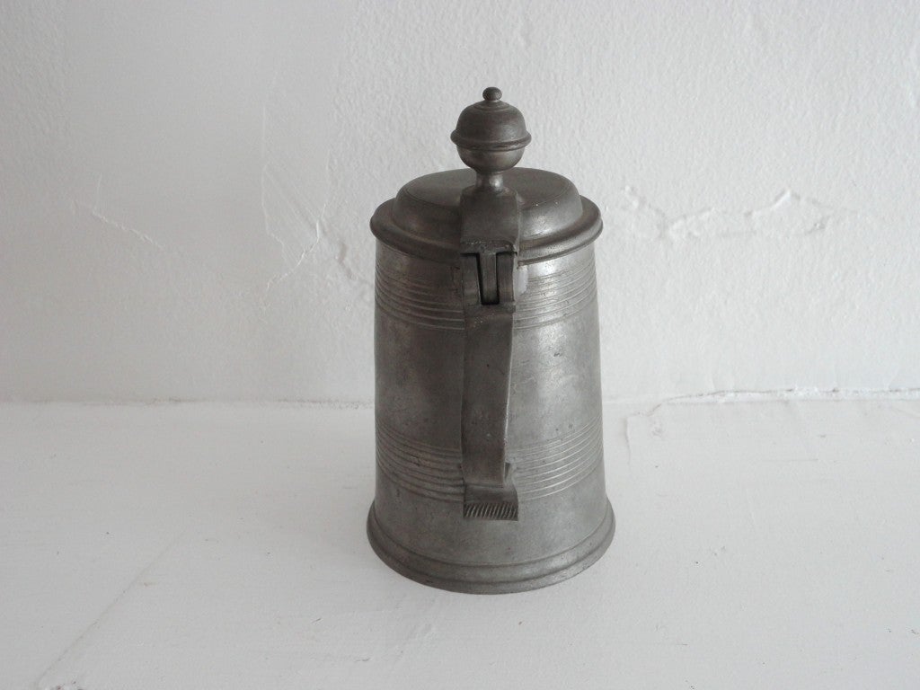 Fantastic 19thc American Pewter Tankard From Pennsylvania In Excellent Condition In Los Angeles, CA