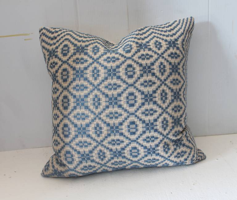 19th Century Blue and White Jacquard Coverlet Pillows In Excellent Condition In Los Angeles, CA