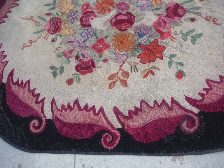 Room Sized Hand-Hooked New England Floral Rug In Excellent Condition For Sale In Los Angeles, CA
