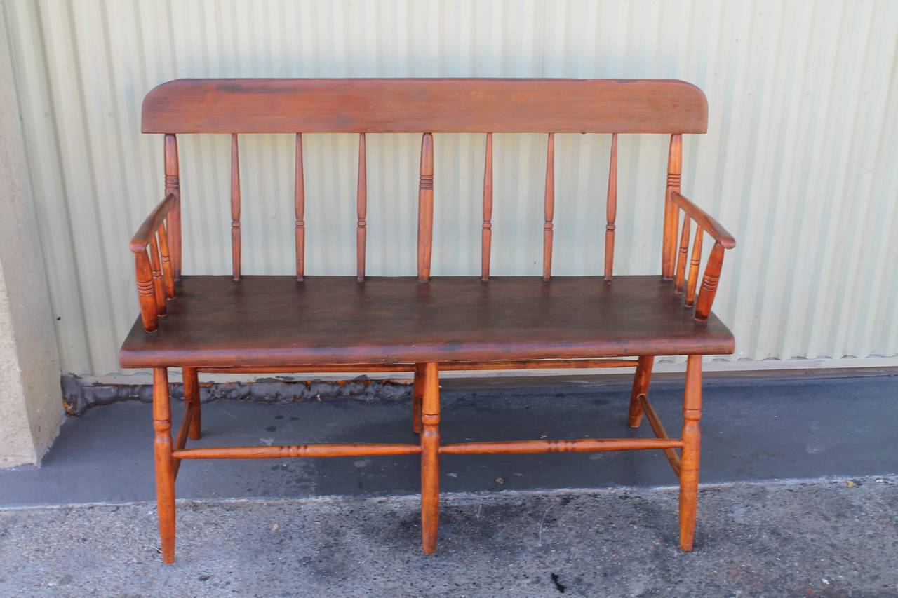 19th Century American Pine Settee In Excellent Condition In Los Angeles, CA