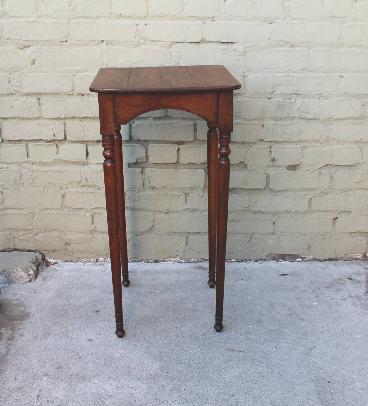 Early 19th Century Walnut, New England, Side Table 1