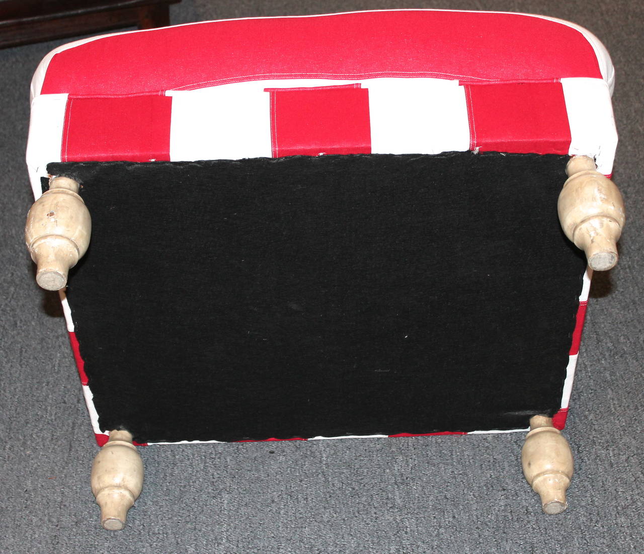 Upholstered 48 Star Flag Ottoman with Painted Turned Feet In Excellent Condition In Los Angeles, CA