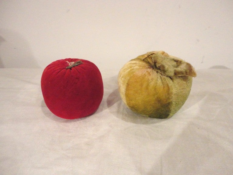 20th Century Collection of 19 Pieces Of Velvet Fruit From New England