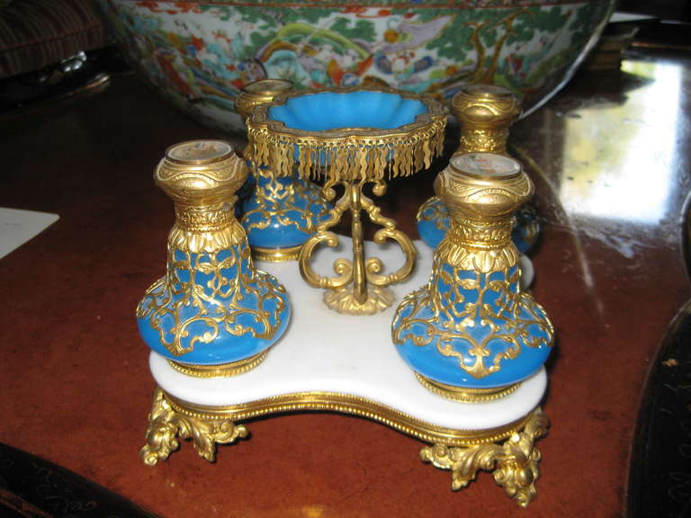 Stunning Rare Four Bottle French Opaline Palais Royal Perfume Set For Sale 5