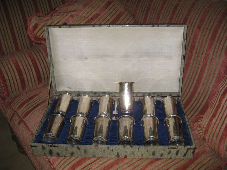 Set of Twelve Japanese Sterling Silver Beakers In Excellent Condition For Sale In Santa Rosa, CA