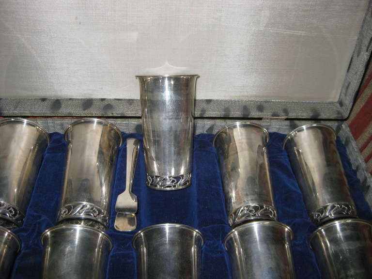 Set of Twelve Japanese Sterling Silver Beakers For Sale 1