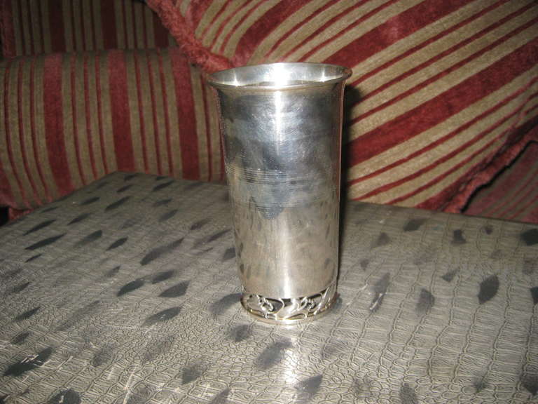Set of Twelve Japanese Sterling Silver Beakers For Sale 3