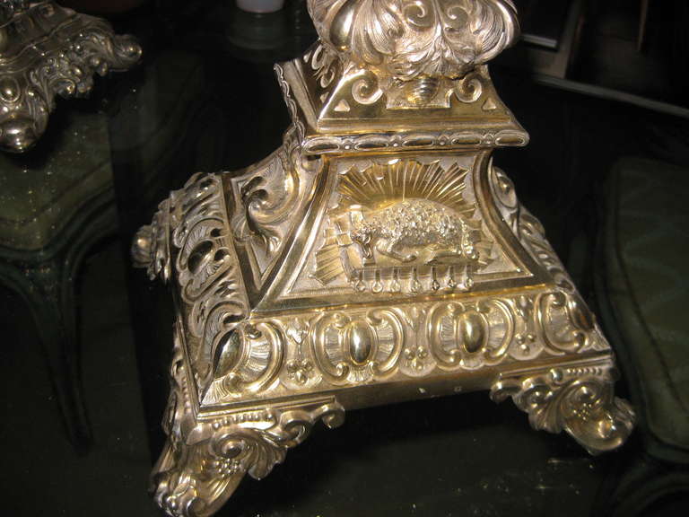Beautiful 19th Century  French Gilt Silver Monstrance For Sale 7