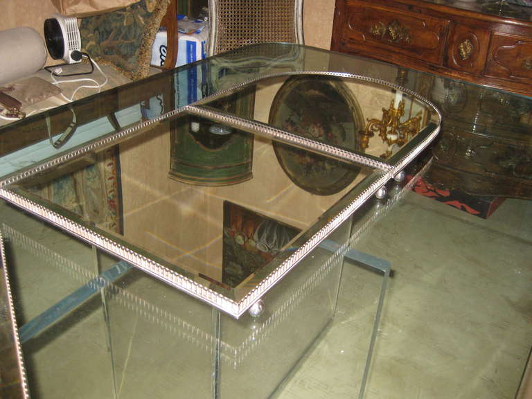 Beautiful Three Part Mirrored Plateau For Sale 2