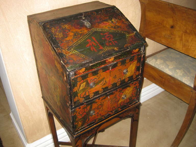 Charming Painted  Desk on Stand For Sale 4