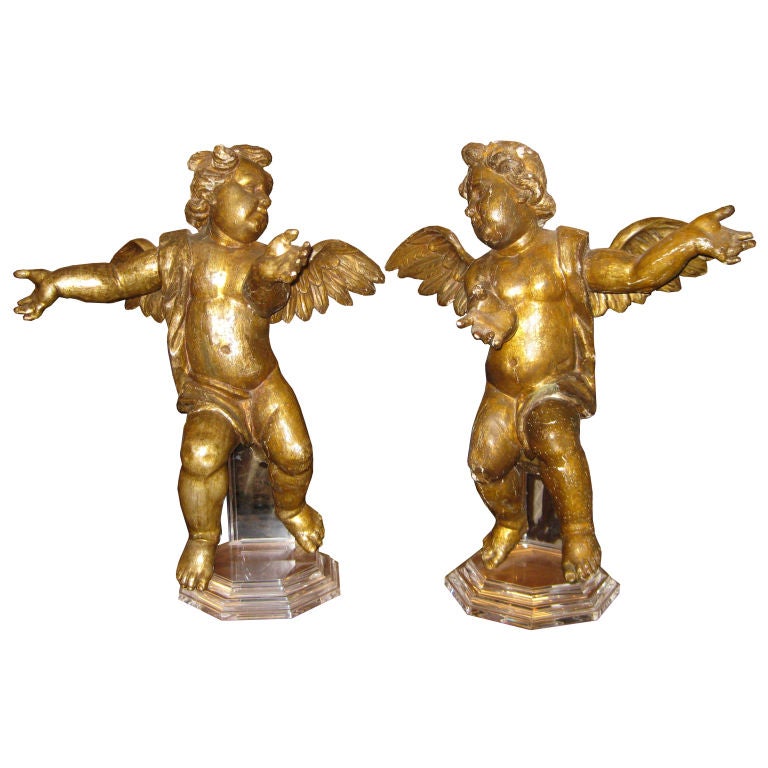 Pair of 18th Century Giltwood Angels For Sale