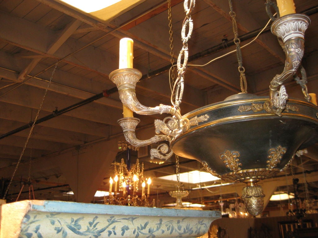 Empire Style Chandelier in Bronze and Tole For Sale 3