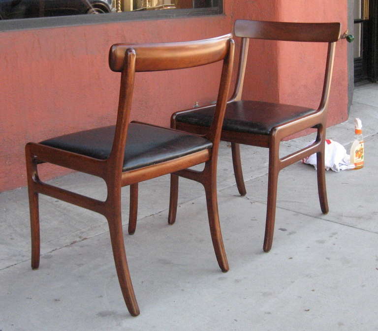 Set of Six Ole Wanscher Mid-Century Modern Danish Dining Chairs In Excellent Condition In Richmond, VA