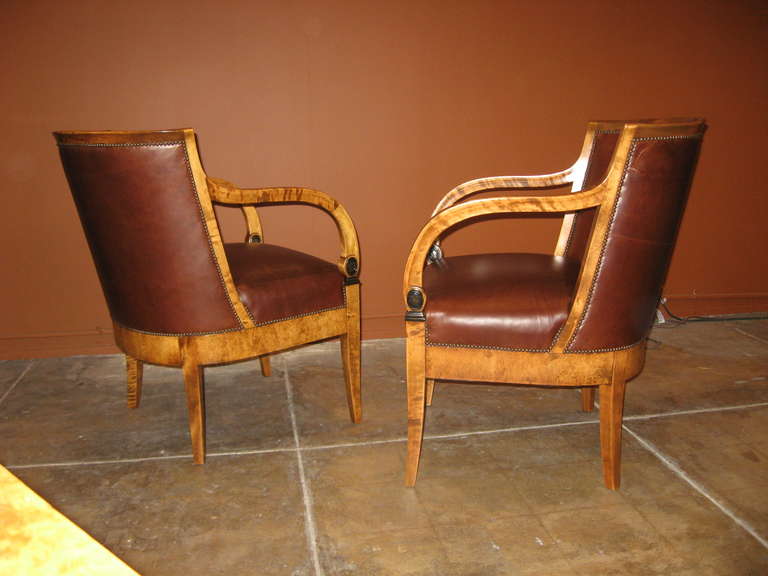 Pair of Swedish Art Deco / Neoclassical Armchairs in Golden Flame Birch In Excellent Condition In Richmond, VA