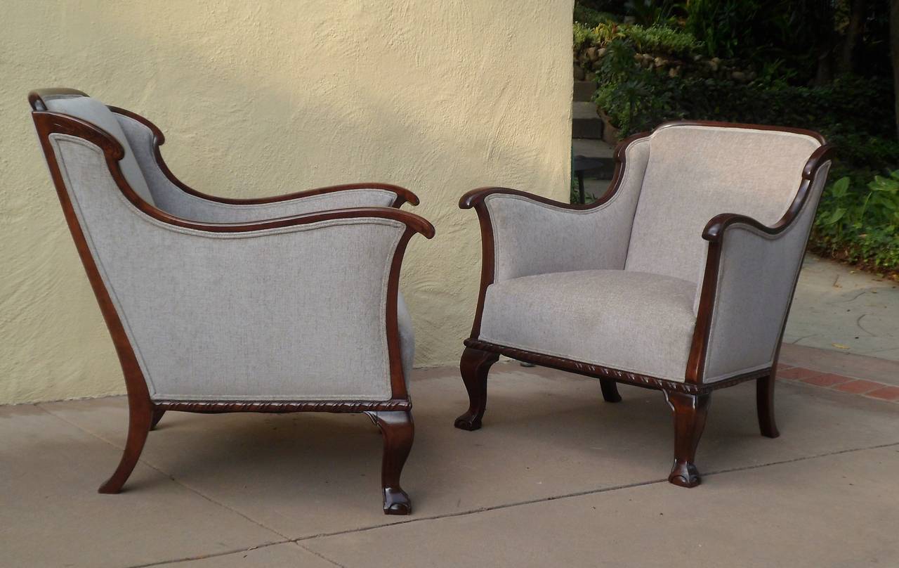 Pair of Swedish Art Nouveau Armchairs in Taupe Velvet, circa 1910 In Excellent Condition In Richmond, VA