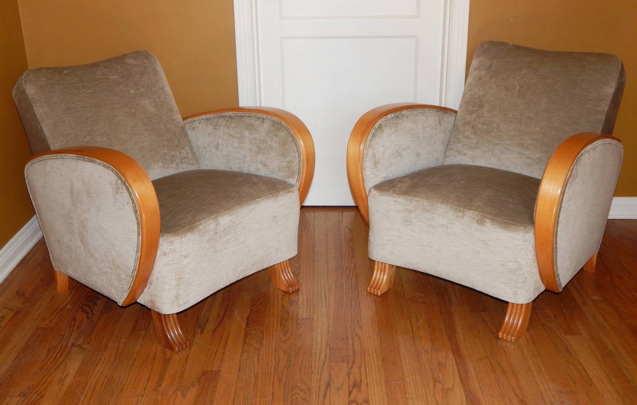 Pair of Swedish Art Deco Armchairs in Golden Elm, circa 1930 For Sale 4