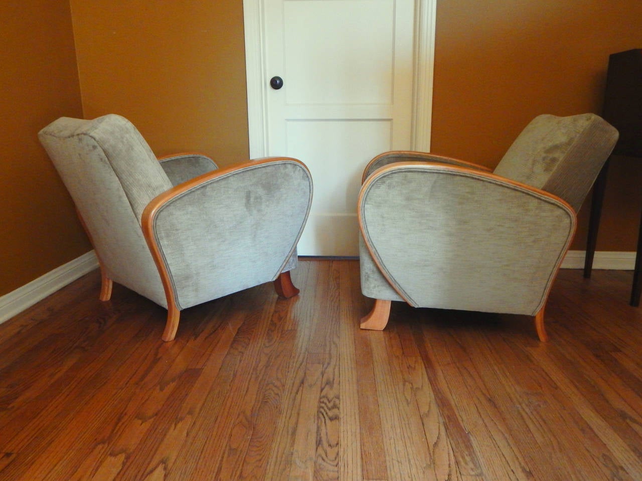 Pair of Swedish Art Deco Armchairs in Golden Elm, circa 1930 For Sale 6