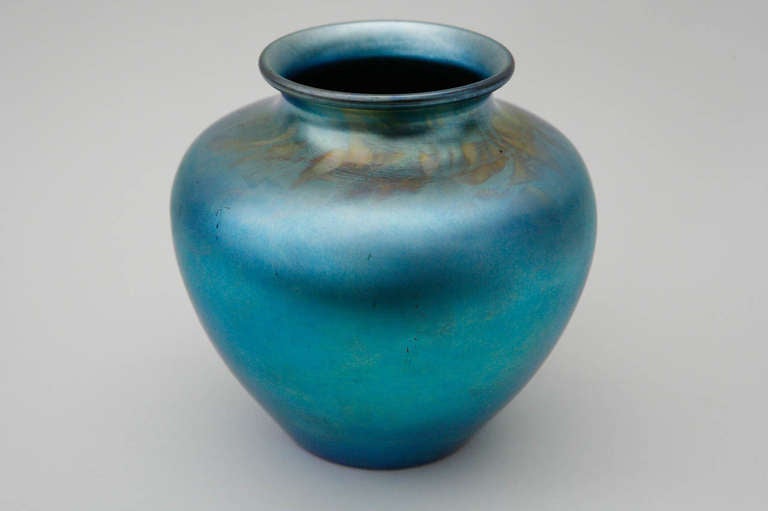 Blue Aurene Glass Vase by Frederick Carder for Steuben Glass 1