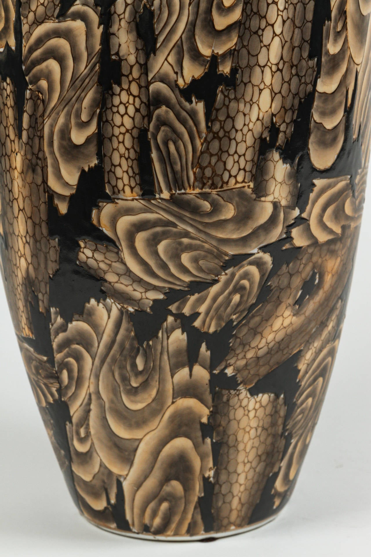 Peint à la main Vase japonais en céramique émaillée en vente