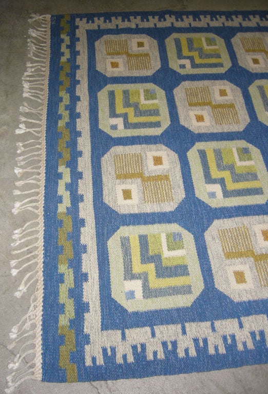 ONE Vintage Hand Woven Swedish Sigurd Nilsson Wool Rug In Good Condition For Sale In Los Angeles, CA