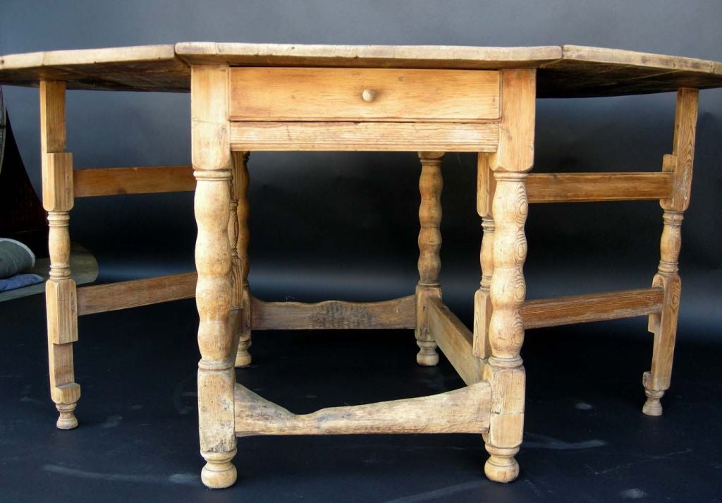 18th Century Gate Leg Table 3