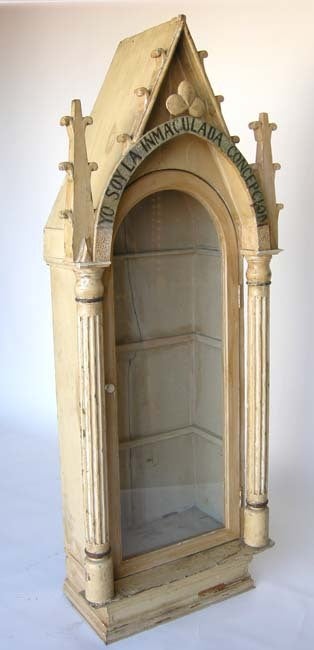 Very large escaparate, saint display, with glass door. Original paint and inscription: 