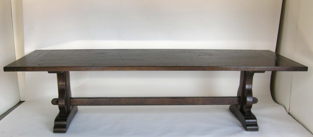 Mesa caballete en nogal, bonito tablero/patina. La parte superior mide 1 7/8