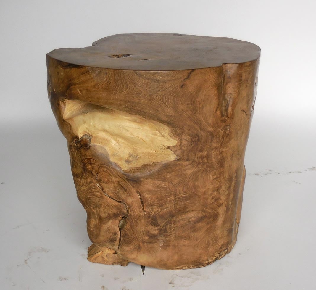 Organic End Table In Good Condition In Los Angeles, CA