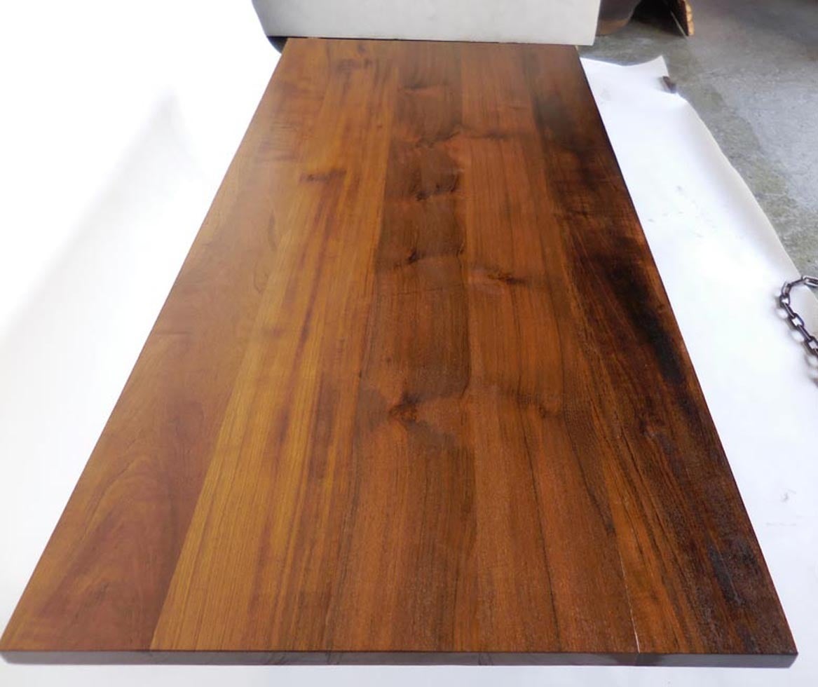 Moderne Table basse en teck et fer sur mesure de Dos Gallos en vente