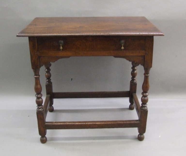 Queen Anne Early 18th Century English Oak Side Table