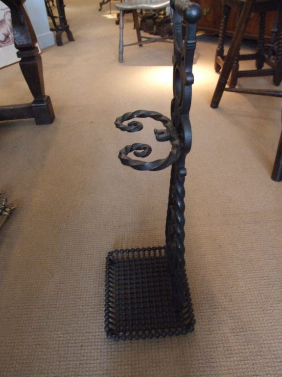 Bradley and Hubbard Umbrella Stand In Excellent Condition For Sale In Greenwich, CT