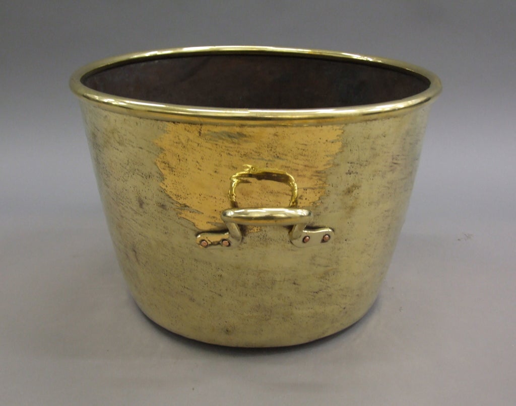 Early 19th Century Brass Two Handled Pot In Excellent Condition In Greenwich, CT