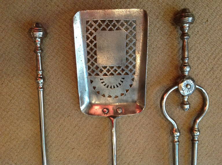Fine Set of Georgian Steel Fire Tools In Excellent Condition For Sale In Greenwich, CT