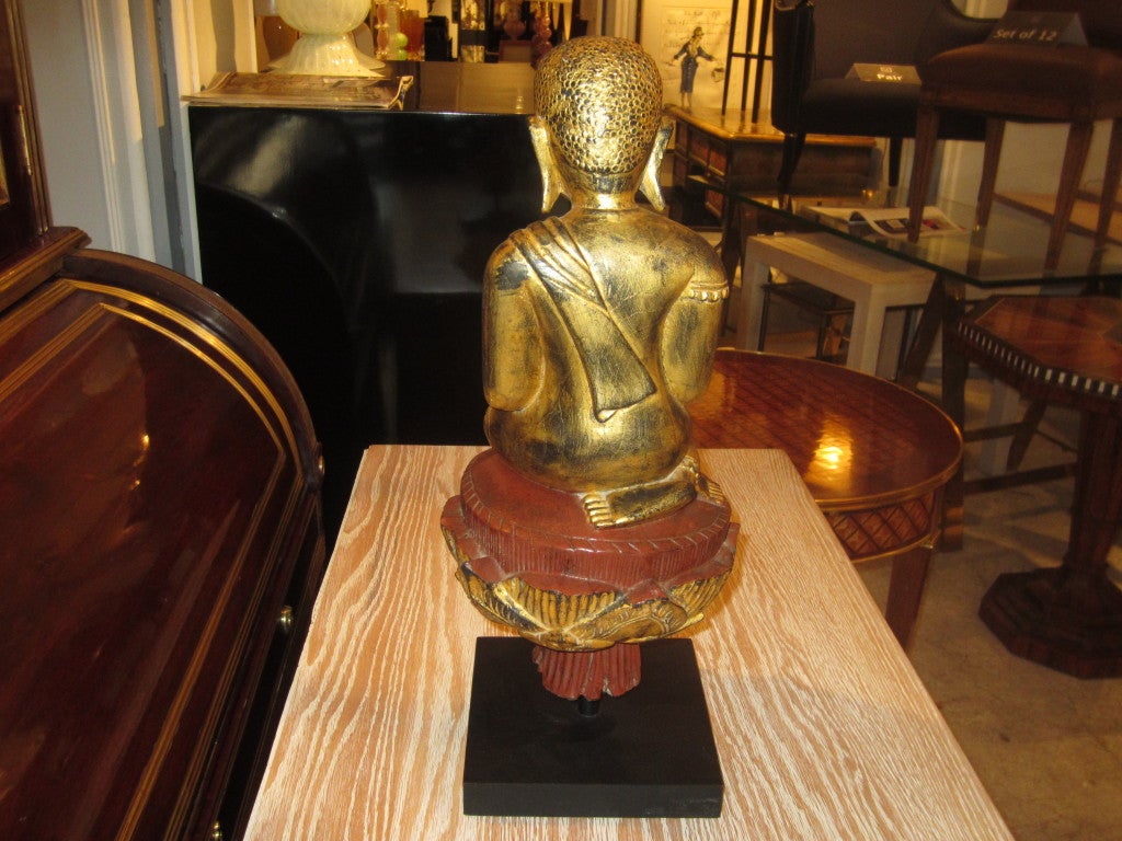 Pair of Giltwood Quan Yin on Stand In Good Condition In New York, NY