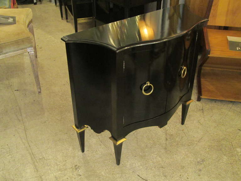 Pair of Mid-Century Modern Ebonized Commodes in the Parzinger Manner In Excellent Condition In New York, NY