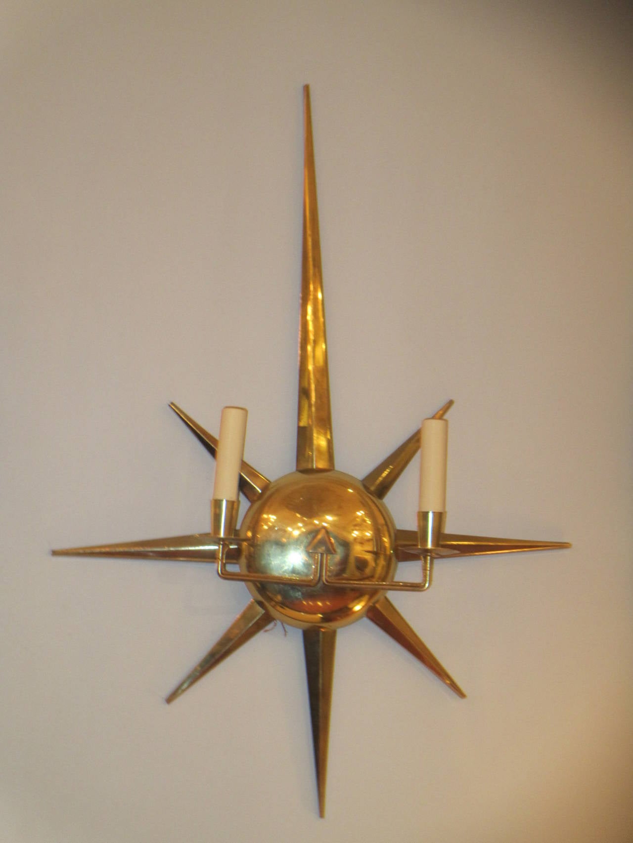 Pair of Mid-Century Italian Starburst Brass Sconces In Excellent Condition In New York, NY