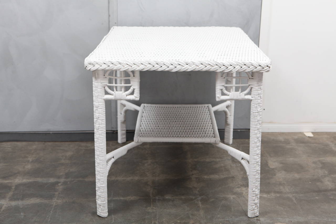 Mid-20th Century 1930s Wicker Table For Sale