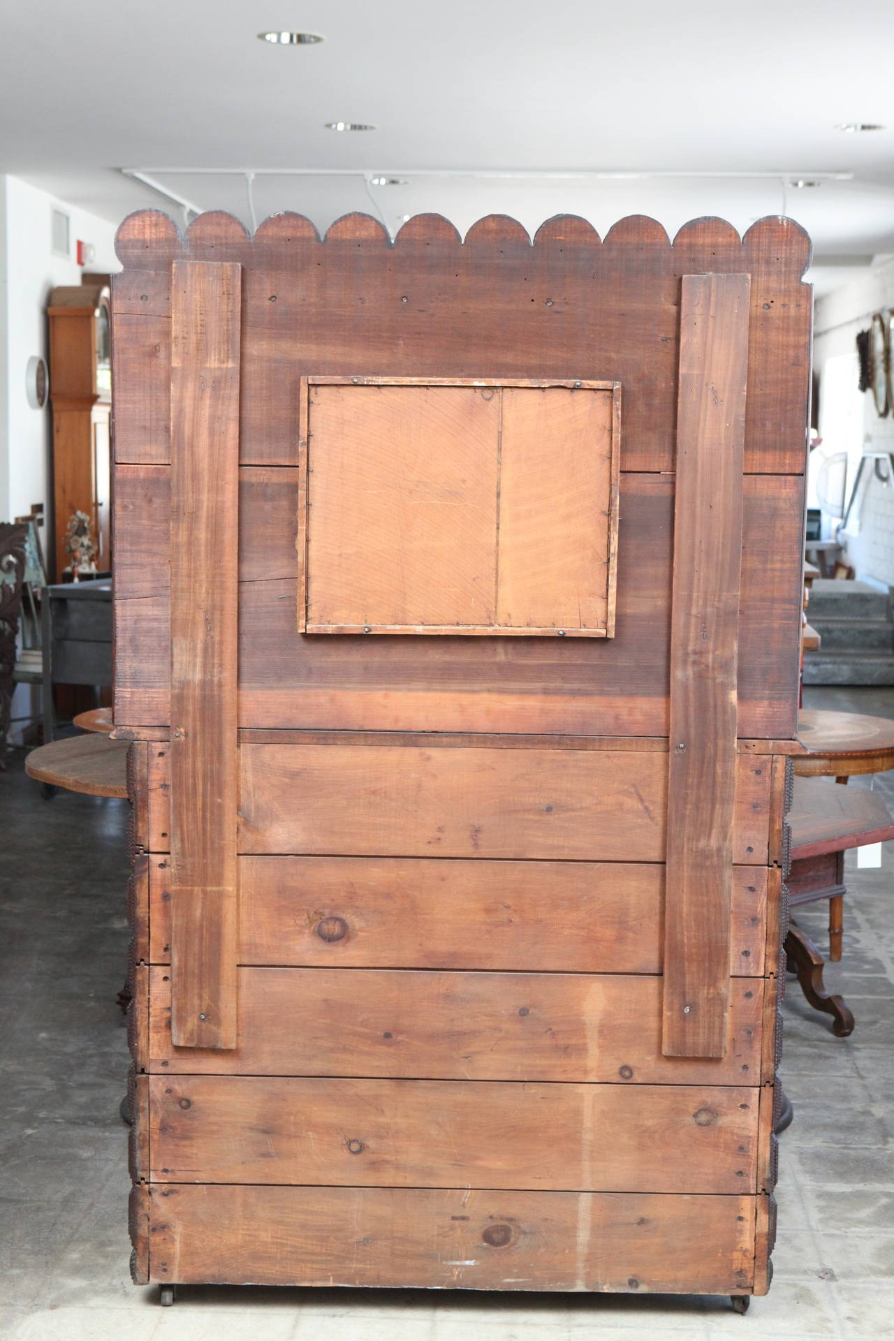 Early 20th Century Rare Exquisite Tramp Art Dresser 3