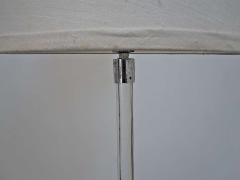 Machine Age Modernist Floor Lamp in Lucite and Nickel In Excellent Condition For Sale In Treasure Island, CA